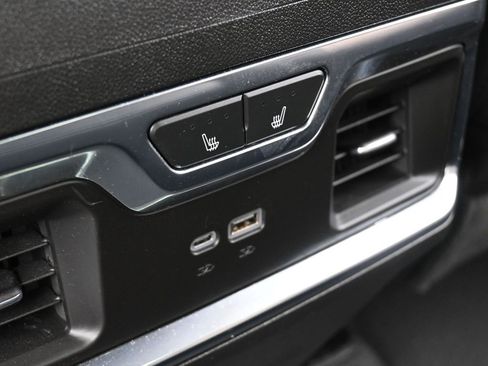 Used 2024 Chevrolet Silverado 1500 High Country image 43