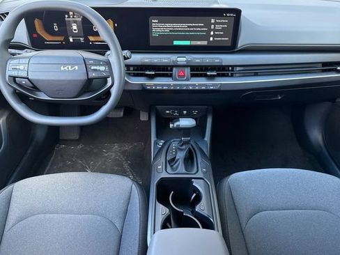New 2026 Kia K4 FWD image 15