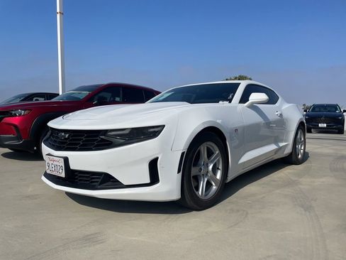 Used 2023 Chevrolet Camaro LT RWD image 5