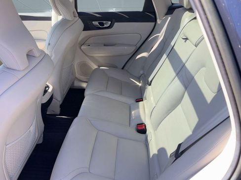 Certified 2023 Volvo XC60 B5 Ultimate w/ Protection Package Premier image 15