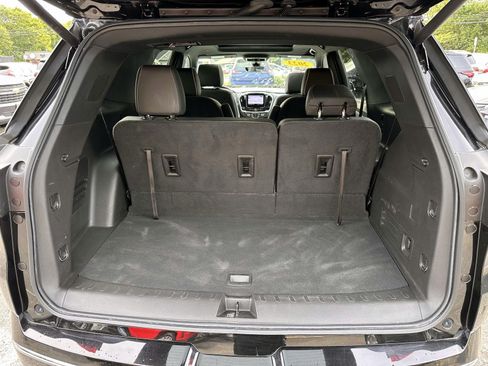 Used 2023 Chevrolet Traverse Premier AWD/4WD image 7