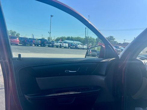 Used 2015 GMC Acadia SLT w/ Open Road Package FWD image 10