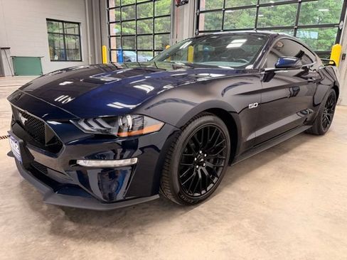 Used 2021 Ford Mustang GT Premium w/ GT Performance Package RWD image 4