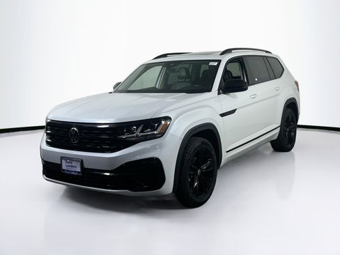 Used 2023 Volkswagen Atlas SEL R-Line image 1
