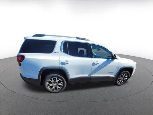 Used 2023 GMC Acadia SLT image 8