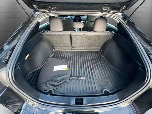 Used 2016 Toyota Prius Three w/ Advanced Technology Package image 22