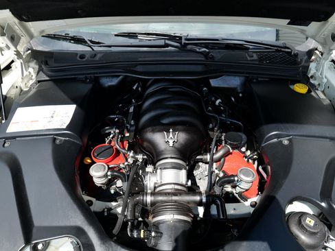 Used 2015 Maserati GranTurismo Convertible image 47