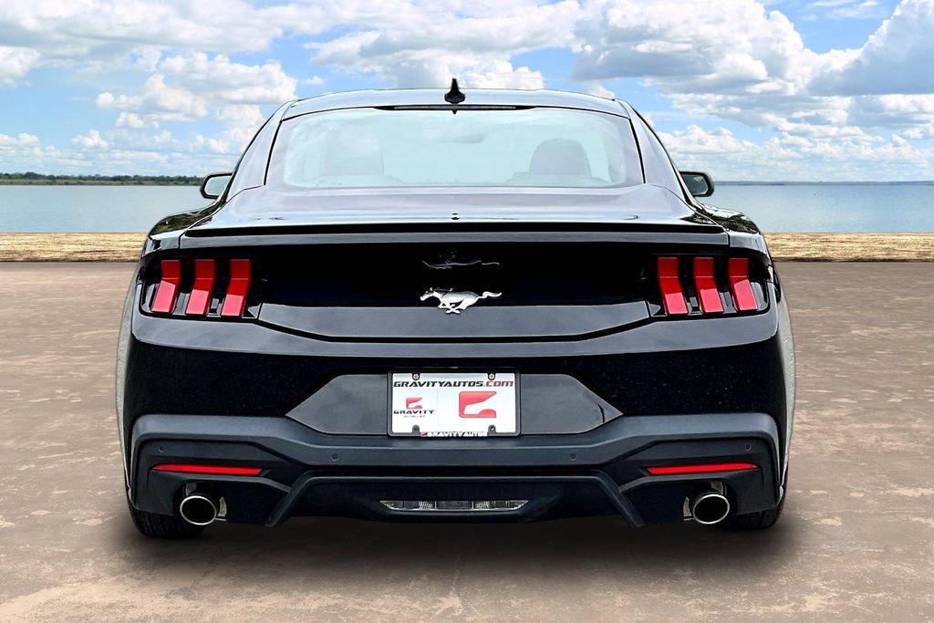 Used 2024 Ford Mustang Premium RWD image 5