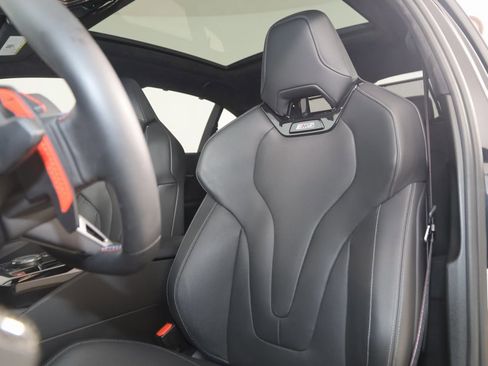 Used 2025 BMW M5 w/ Executive Package image 45