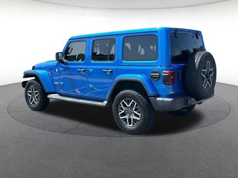 Used 2024 Jeep Wrangler Unlimited Sahara AWD/4WD image 3