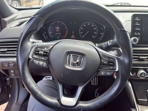 Used 2018 Honda Accord Sport image 4