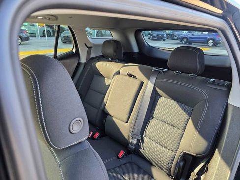 Used 2024 GMC Terrain SLE image 19