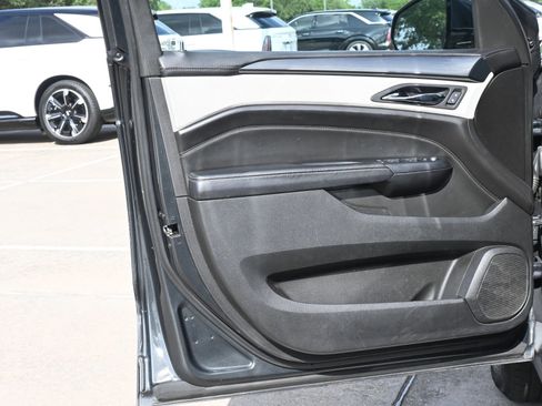 Used 2014 Cadillac SRX FWD image 17