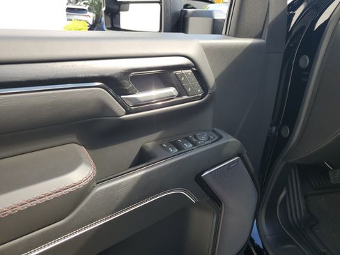 Used 2025 GMC Sierra 2500 AT4X AWD/4WD image 16