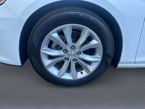 Used 2023 Chevrolet Malibu LT FWD image 9