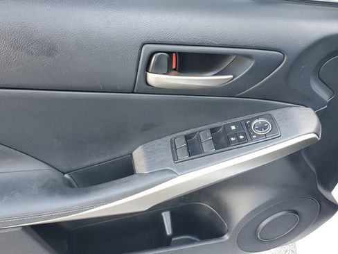 Used 2019 Lexus IS 300 F Sport w/ F Sport Package RWD image 19