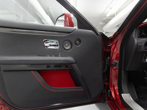 Used 2025 Rolls-Royce Ghost Black Badge image 38