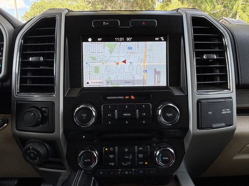 Used 2017 Ford F150 Lariat RWD image 19