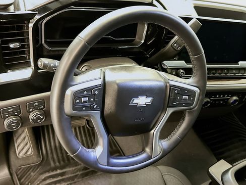 Used 2024 Chevrolet Silverado 1500 LT image 18