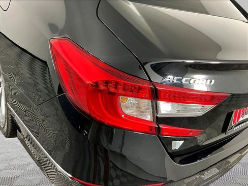 Used 2019 Honda Accord Touring image 23