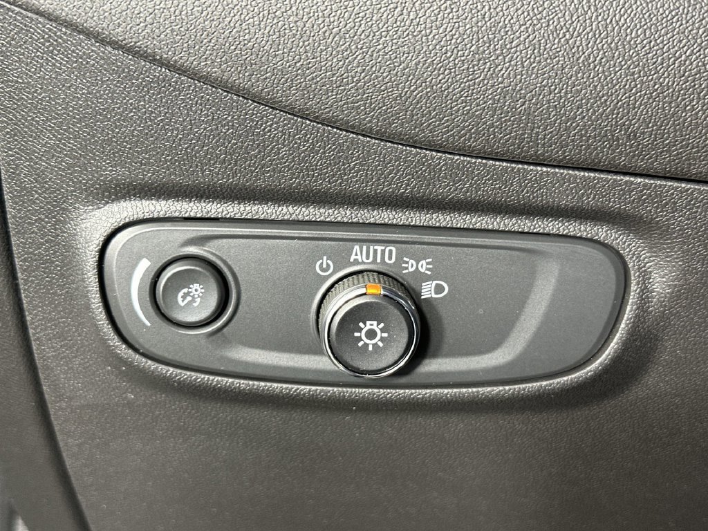 Certified 2024 Chevrolet Equinox LT FWD image 20