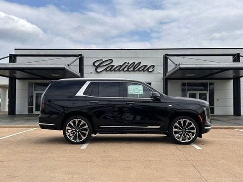 New 2026 Cadillac Escalade Luxury w/ Touring Package AWD/4WD image 16
