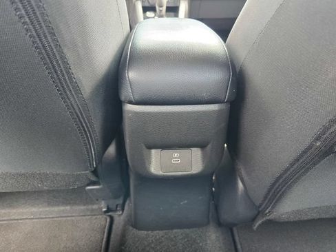 Used 2024 Nissan Versa SV FWD image 12