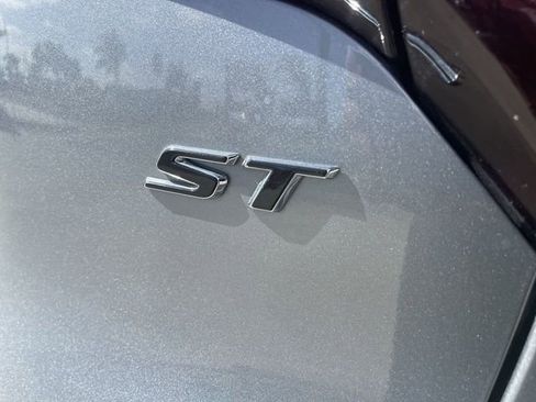Used 2024 Buick Encore GX Sport Touring FWD image 30