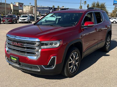 Certified 2023 GMC Acadia SLT image 3