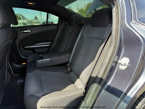 Used 2016 Dodge Charger R/T RWD image 15