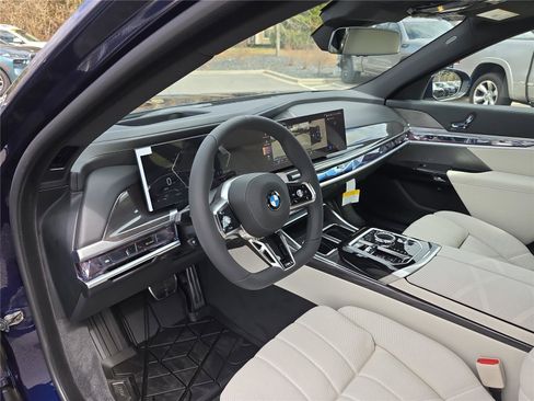 New 2026 BMW 760i xDrive w/ Executive Package image 23