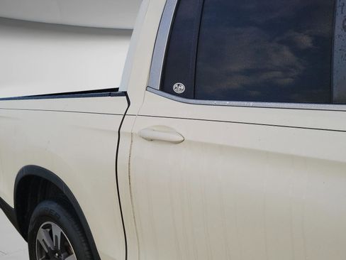 Used 2018 Honda Ridgeline RTL-T image 18