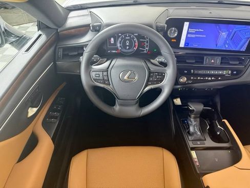 Used 2023 Lexus ES 250 w/ Premium Package AWD/4WD image 11