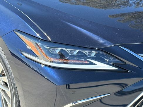 Used 2021 Lexus ES 300h ES 300h Luxury w/ Accessory Package image 10