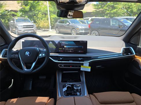 New 2026 BMW X5 xDrive50e w/ Climate Comfort Package AWD/4WD image 17