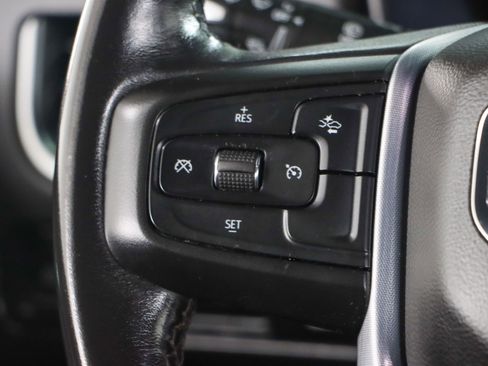 Used 2022 GMC Yukon XL SLE image 14