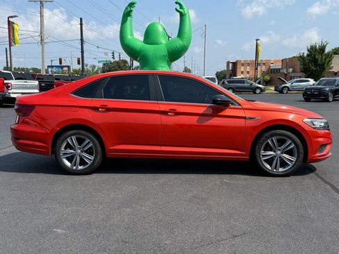 Used 2019 Volkswagen Jetta R-Line FWD image 9