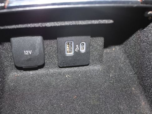 Used 2023 Lincoln Corsair FWD image 46