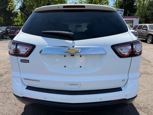 Used 2017 Chevrolet Traverse LT FWD image 6