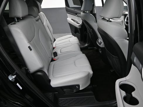 Used 2023 Hyundai Palisade SEL image 28