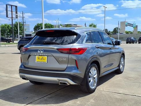 Used 2020 INFINITI QX50 Luxe FWD image 2