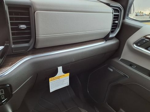 Used 2023 Chevrolet Silverado 1500 RST w/ Convenience Package II AWD/4WD image 18