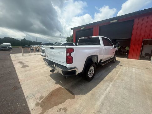 Used 2021 Chevrolet Silverado 2500 LT w/ Z71 Off-Road Package AWD/4WD image 4
