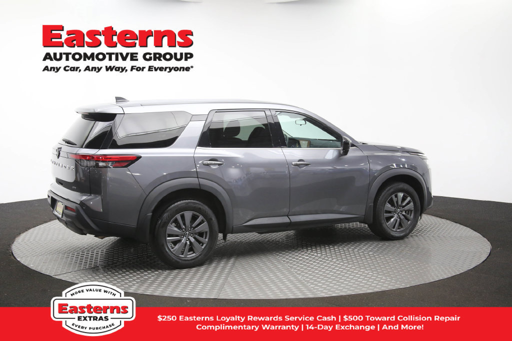 Used 2024 Nissan Pathfinder S AWD/4WD image 45