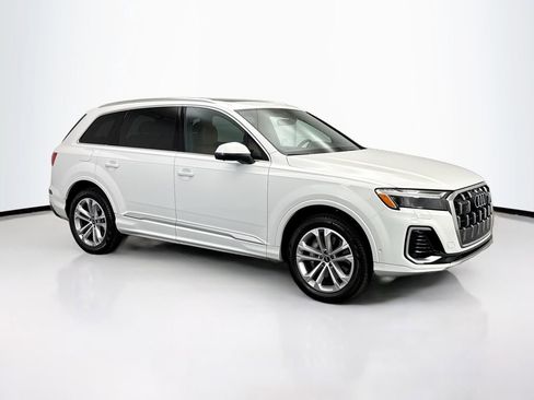 Certified 2025 Audi Q7 2.0T Premium Plus w/ Premium Plus Package image 3