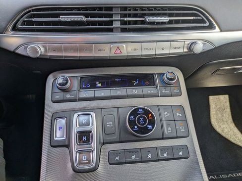 Used 2022 Hyundai Palisade Calligraphy image 19