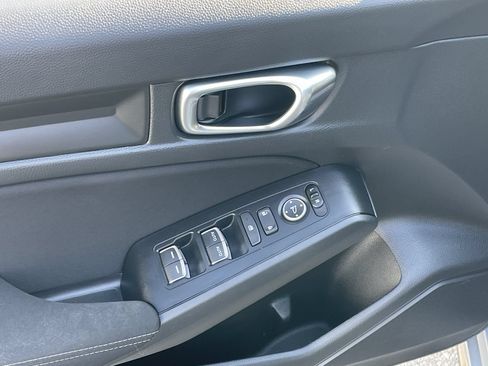 Used 2025 Honda Civic Sport image 29