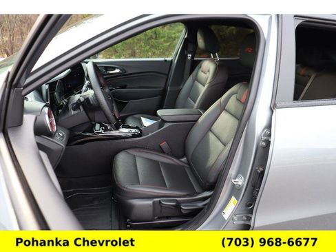 Certified 2025 Chevrolet Trax RS w/ Driver Confidence Package image 22
