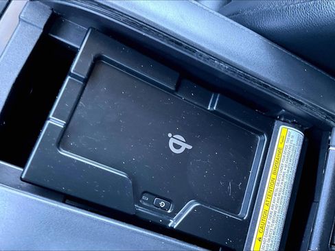 Used 2021 Toyota Highlander XLE image 33