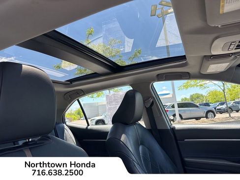 Used 2018 Toyota Camry XLE w/ Audio Package FWD image 17